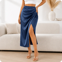 ÉVORA™ La falda de satén que convierte cualquier look en una declaración de elegancia. ✨